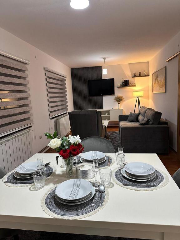 Apartman 3 Pale Carice Milice
